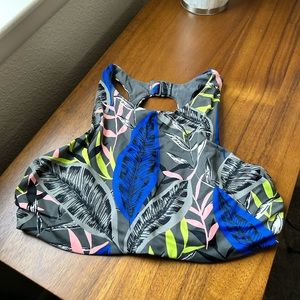 ATHLETA Maldives Bikini Top. 34D/DD. EUC. $18.